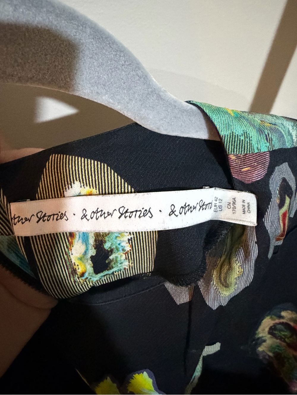 & Other Stories Black Floral-Print Dress with Neon Trim - Picture 6 of 6
